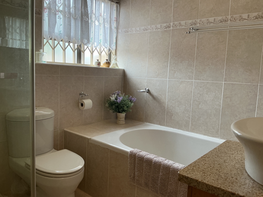 4 Bedroom Property for Sale in Leloko Lifestyle Estate North West